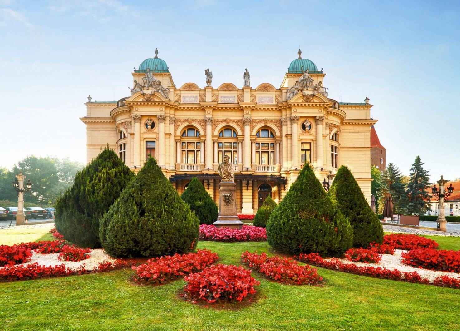 slowacki theatre krakow old town