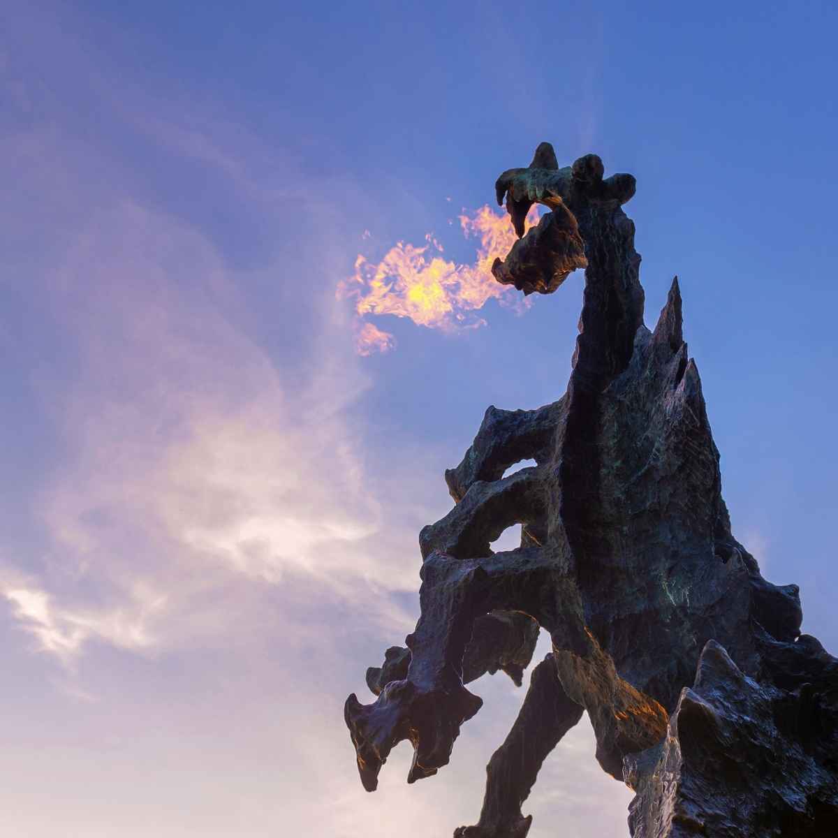 Wawel-Besichtigung mit einem Audioguide, Wawel-Drache spuckt Feuer